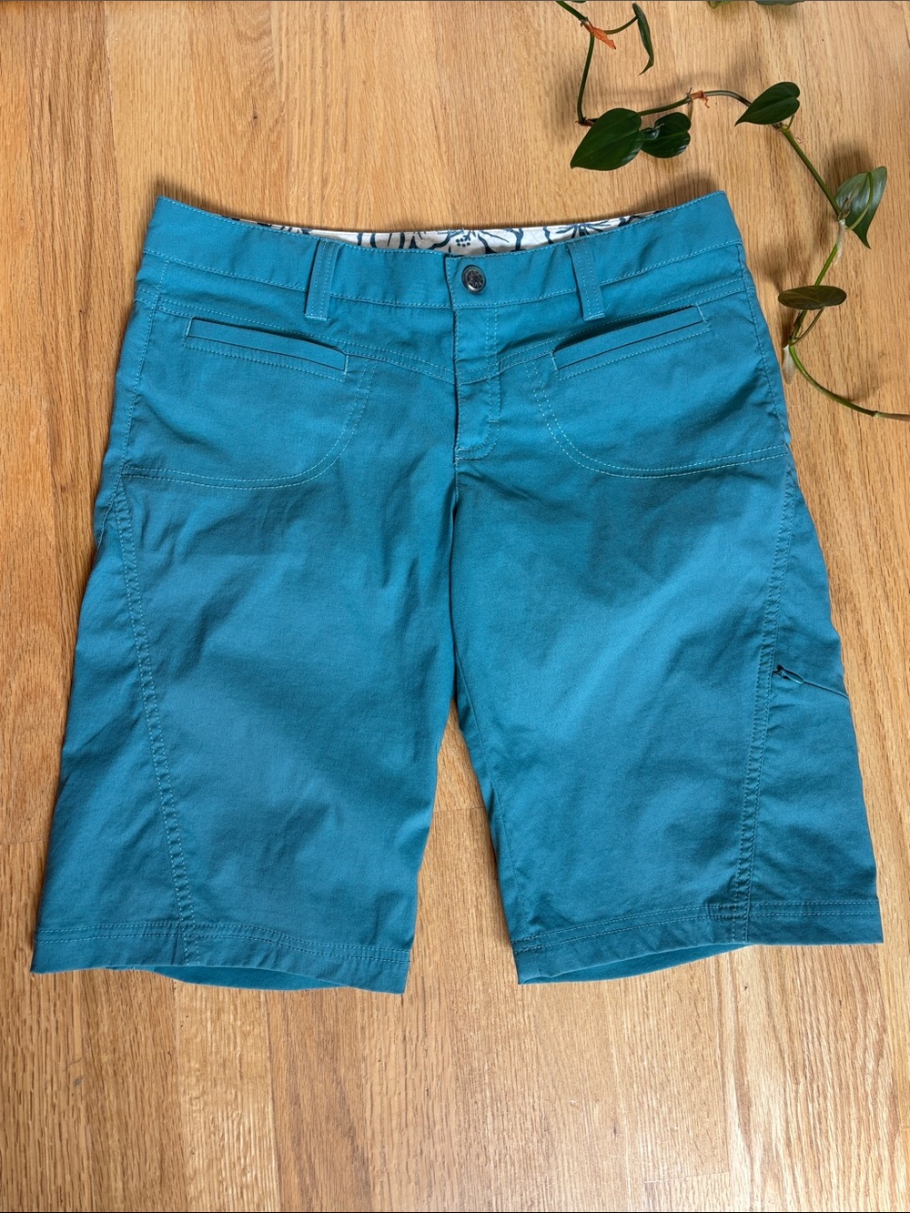 Athleta Dipper 12' Blue Spruce Casual Explore Hike Water Paddle Bermuda Shorts 6